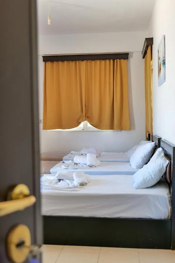 Verano Hotel Sarandë 3*,