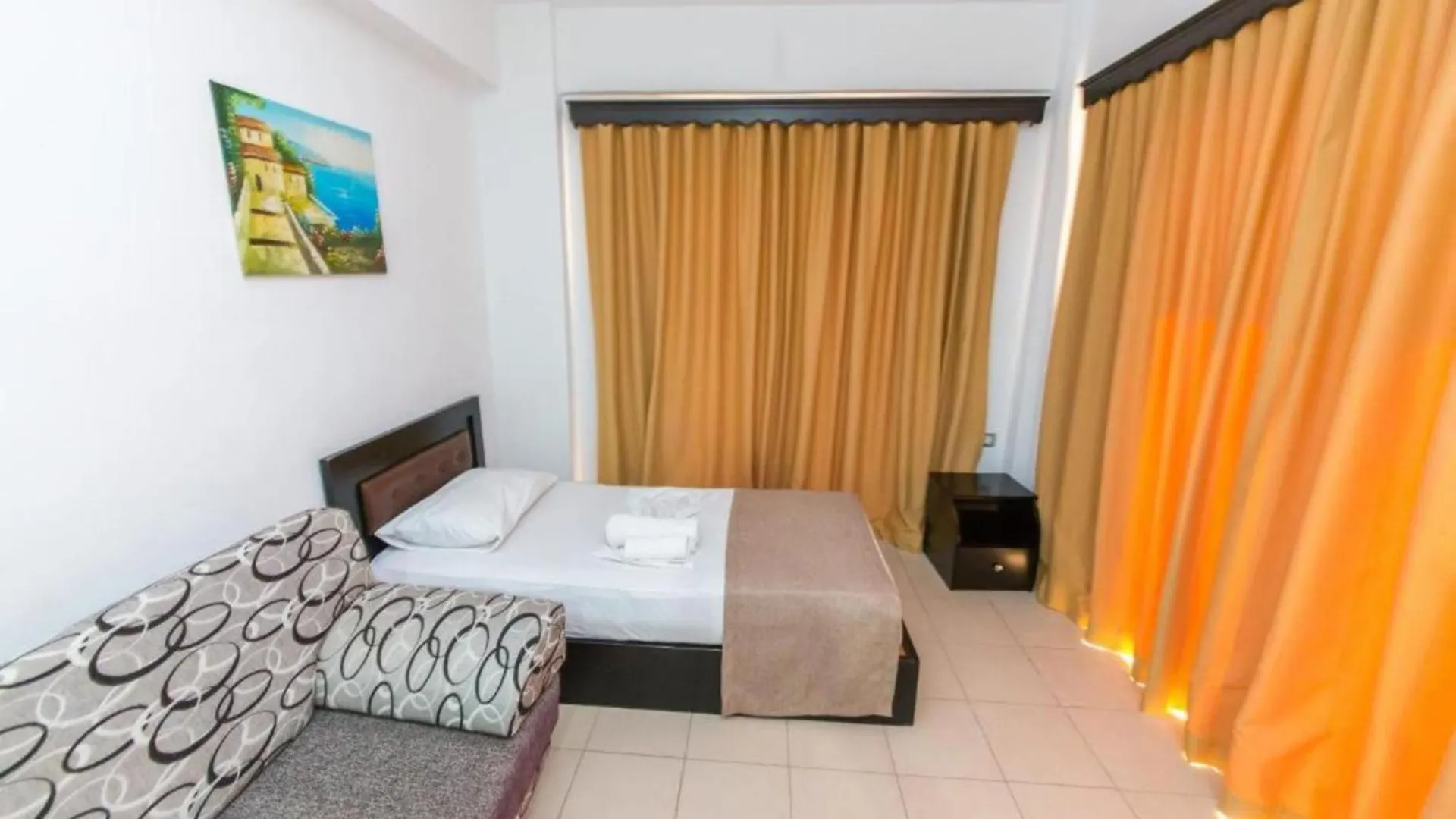 Verano Hotel Σαράντα 3*,