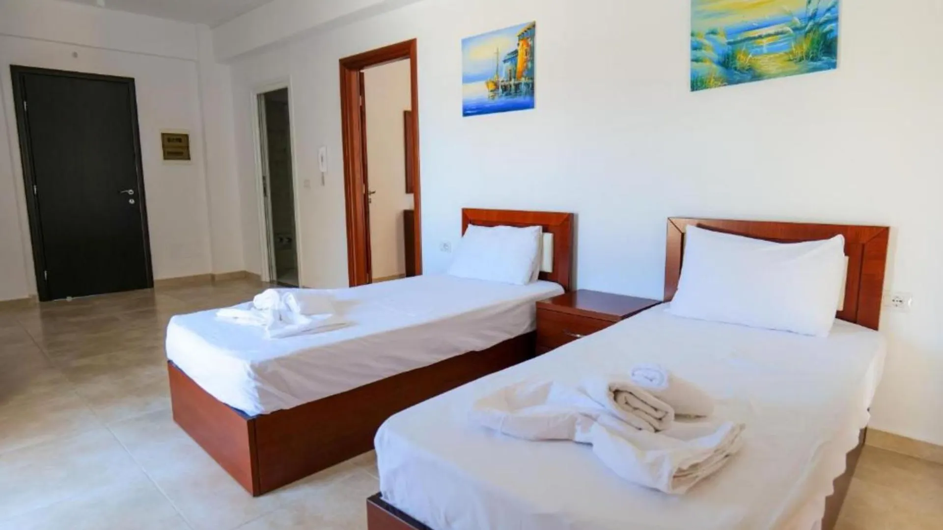 Verano Hotel Σαράντα 3*,